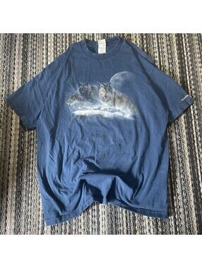 Vintage Y2K AAA Victoria, Canada Tshirt Blue Wolves Wolf Pack Moon Size XL